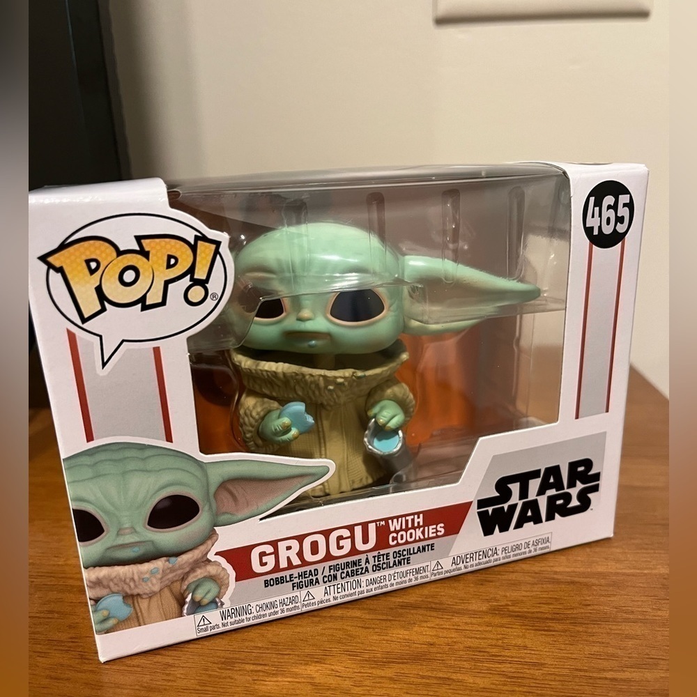 New in box Grogu with cookies Funko Pop